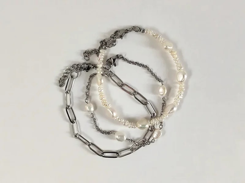 Set di bracciali : con perle di fiume e catenelle in maglia larga in acciaio inox.